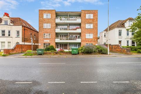 Radnor Park Road, Folkestone 2 bed apartment for sale