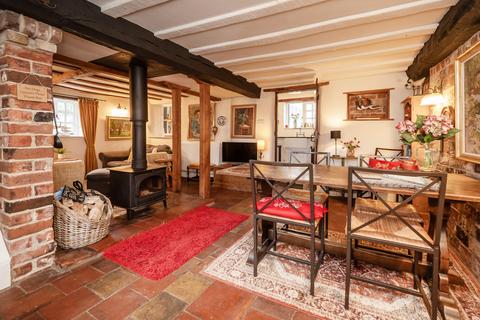 2 bedroom cottage for sale