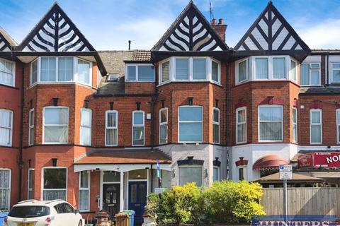Trinity Road, Bridlington 7 bed terraced house for sale