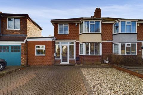 Uplands Avenue, Finchfield... 4 bed semi