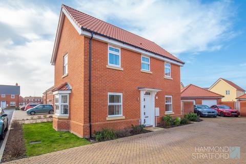 Mustang Way, Attleborough 3 bed detached house for sale