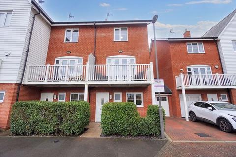 Venics Way, High Wycombe HP11 3 bed end of terrace house for sale