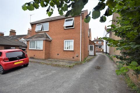 Formans Walk, Louth LN11 2 bed flat for sale