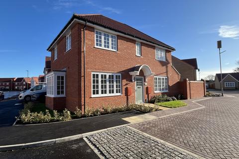 Felixstowe IP11 4 bed detached house for sale