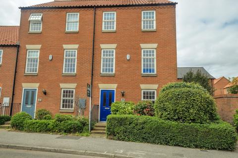 Newbridge Hill, Louth LN11 3 bed townhouse for sale