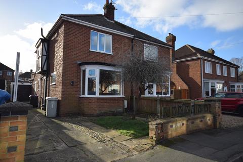 Southlands Avenue, Louth LN11 3 bed semi