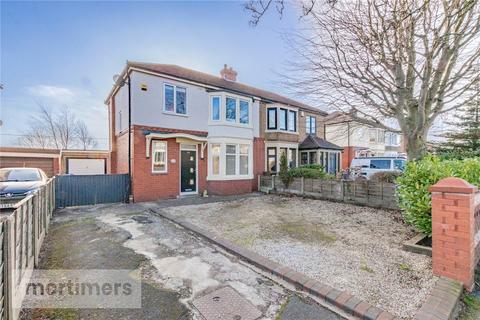 Queens Road West, Accrington... 3 bed semi