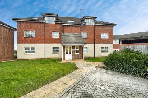 Honington Mews, Farnborough, Hampshire 1 bed apartment for sale