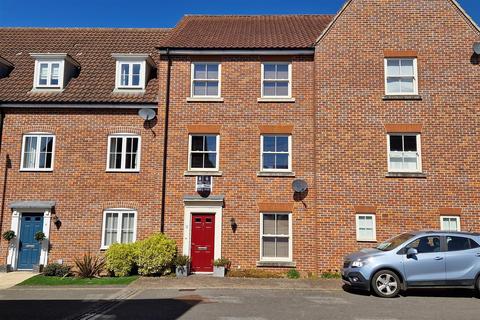The Daubentons, Bury St. Edmunds IP33 4 bed townhouse for sale