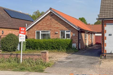 Hawton Lane, Balderton NG24 3 bed detached bungalow for sale