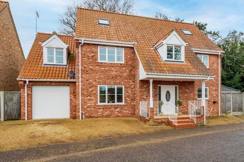 Mulberry Tree Close, Filby 6 bed detached house for sale