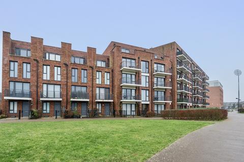 Waters Edge, Youngman Place 3 bed apartment for sale