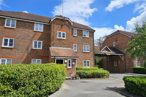Royal Huts Avenue, Surrey GU26 1 bed flat for sale