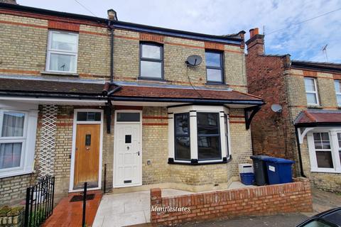 Middle Road, East Barnet, EN4 3 bed end of terrace house for sale
