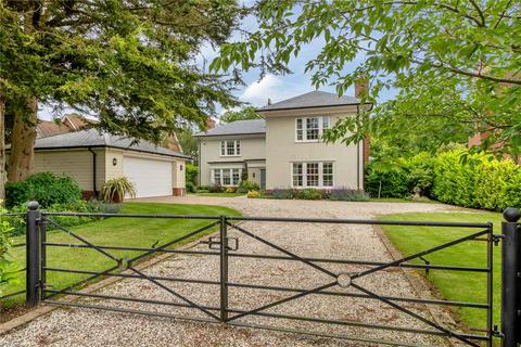 Amberfield Drive, Nacton, Ipswich, IP10 5 bed detached house for sale
