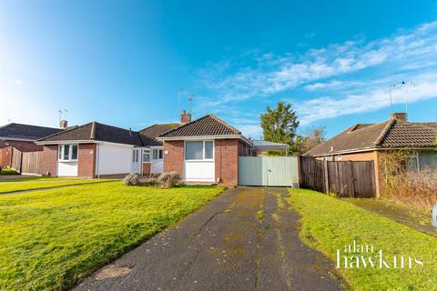 Noredown Way, Royal Wootton Bassett, 2 bed semi