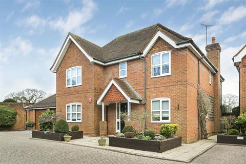 Common Lane, Radlett 4 bed detached house for sale