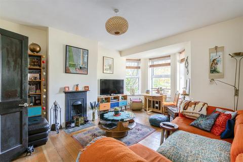 Stoke Newington Church Street... 3 bed apartment for sale