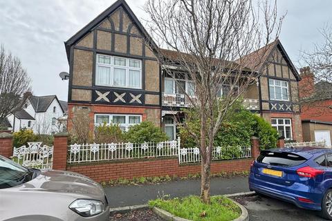 Iorwerth Avenue, Aberystwyth 5 bed semi