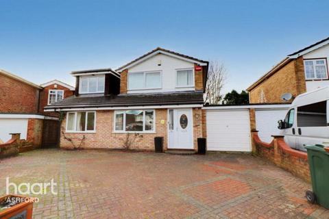 Crofton Close, Ashford 5 bed detached house for sale