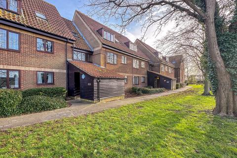 Armstrong Close, Newmarket, Suffolk 1 bed apartment for sale