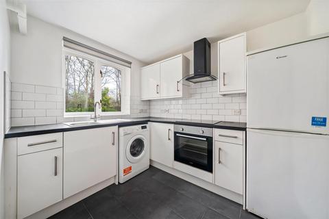 42 Rothesay Avenue, Wimbledon Chase SW20 1 bed flat for sale