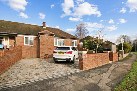 Holtye Road, East Grinstead, RH19 3 bed bungalow for sale