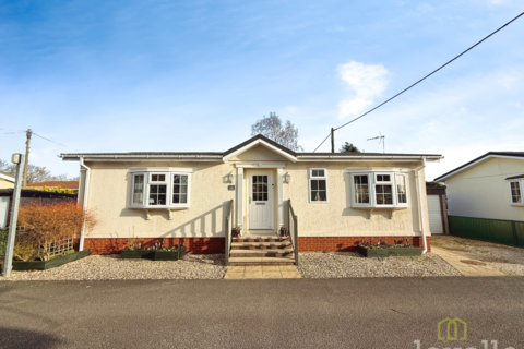 Nene Park, South Hykeham LN6 2 bed park home for sale