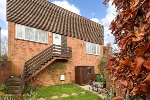 Juniper, Bracknell RG12 1 bed maisonette for sale