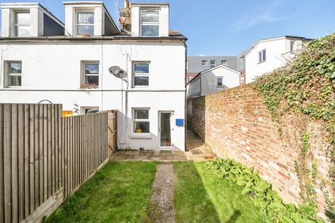 Crescent Road, Tunbridge Wells 2 bed end of terrace house for sale