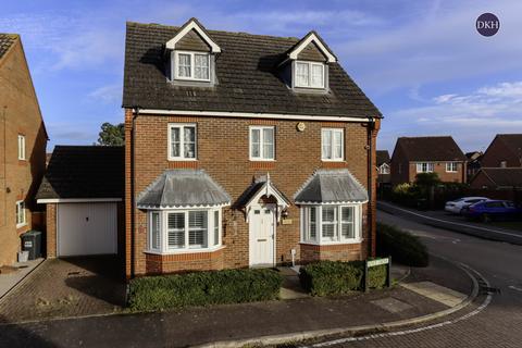 Royce Grove, Watford WD25 5 bed detached house for sale