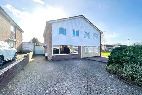 Kestrel Road, Dudley DY1 3 bed semi