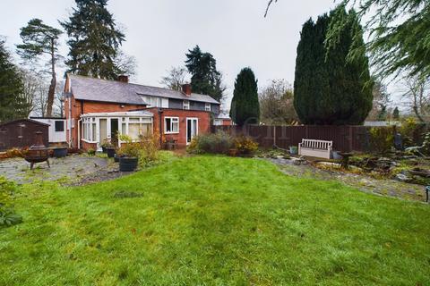 Areley Lane, Stourport on Severn... 2 bed semi