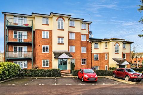 Queen Alexandra Road, High Wycombe HP11 1 bed apartment for sale
