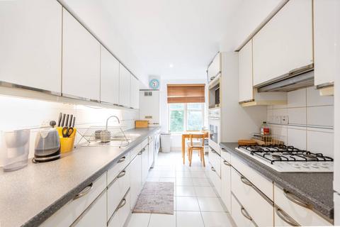 Bishops Bridge Road, Bayswater... 2 bed flat for sale
