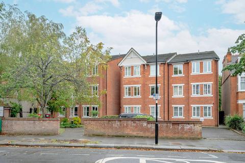 Blakesley Avenue, Ealing Broadway... 1 bed flat for sale