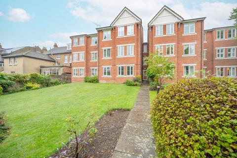 Blakesley Avenue, Ealing Broadway... 1 bed flat for sale
