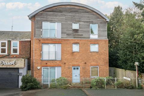 Hatfield Road, Hertfordshire AL1 2 bed apartment for sale