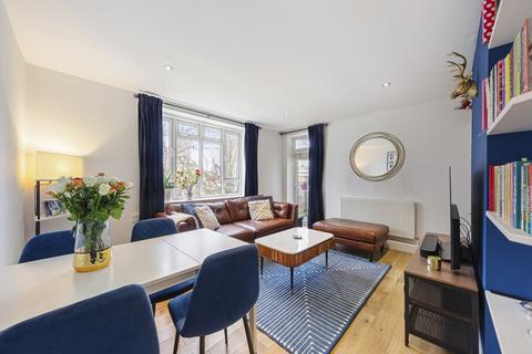 Lewisham Hill London SE13 3 bed ground floor flat for sale