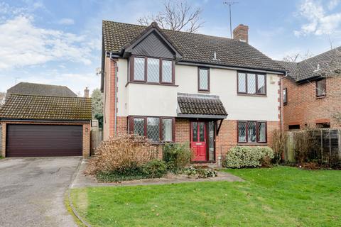 Throgmorton Road, Yateley, Hampshire 4 bed detached house for sale