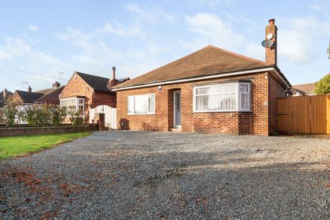 Earlsgate, Winterton, Scunthorpe, DN15 3 bed bungalow for sale