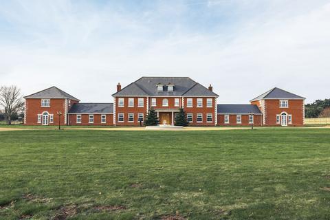 Bradwell 8 bed detached house for sale