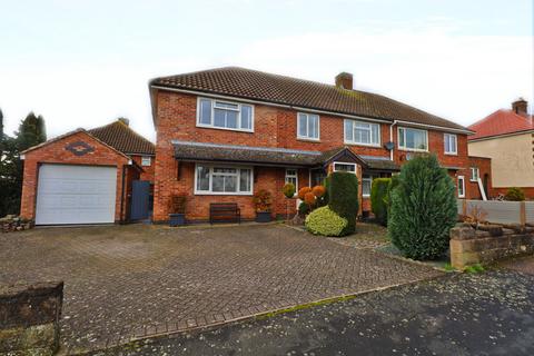 Fletcher Road, Burbage... 5 bed semi