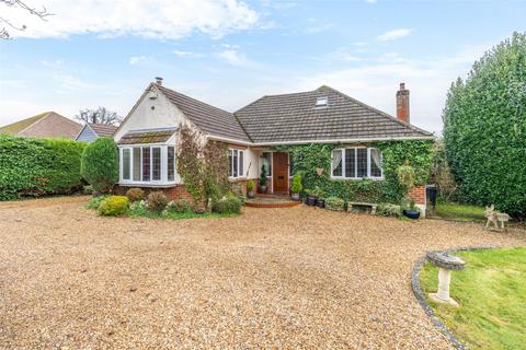 Broomhill, Wimborne, Dorset, BH21 3 bed detached house for sale