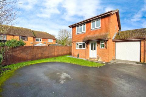 Barn Meadow Close, Church Crookham... 3 bed link detached house for sale