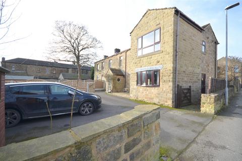 Lee Green, Mirfield, West Yorkshire... 2 bed end of terrace house for sale