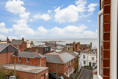 Union Road, Ryde, Isle of Wight 1 bed flat for sale