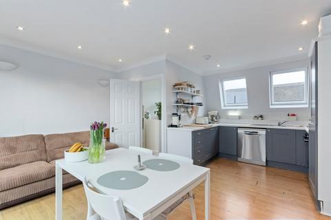 Devonshire Road, Chiswick W4 3 bed flat for sale
