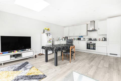 Oakfield Road, Croydon, CR0 3 bed apartment for sale