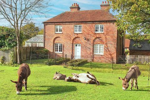 Sway Road, Brockenhurst, SO42 4 bed detached house for sale